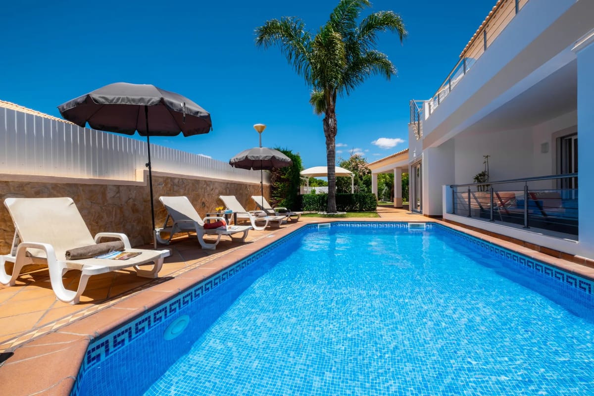 Villa Laguna