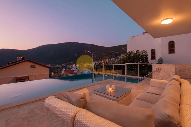 Villa İona