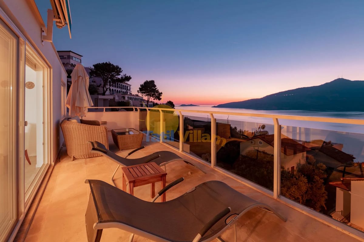 Villa İona