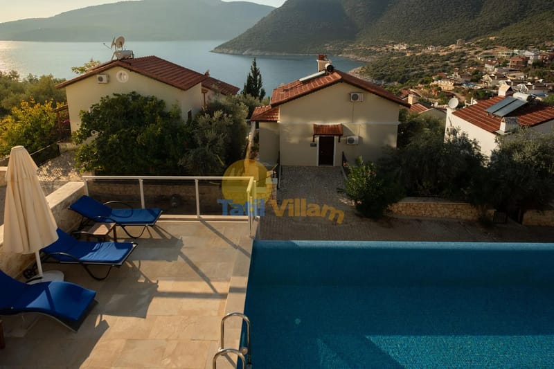 Villa İona