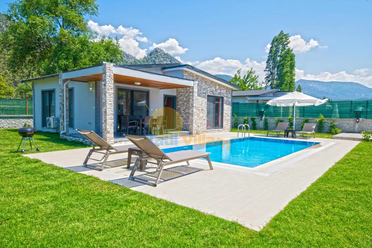 Villa Grey 2