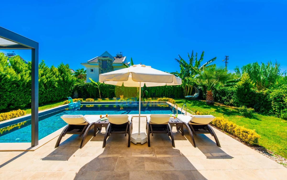 Villa Dark