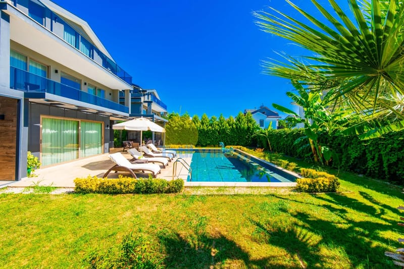 Villa Dark