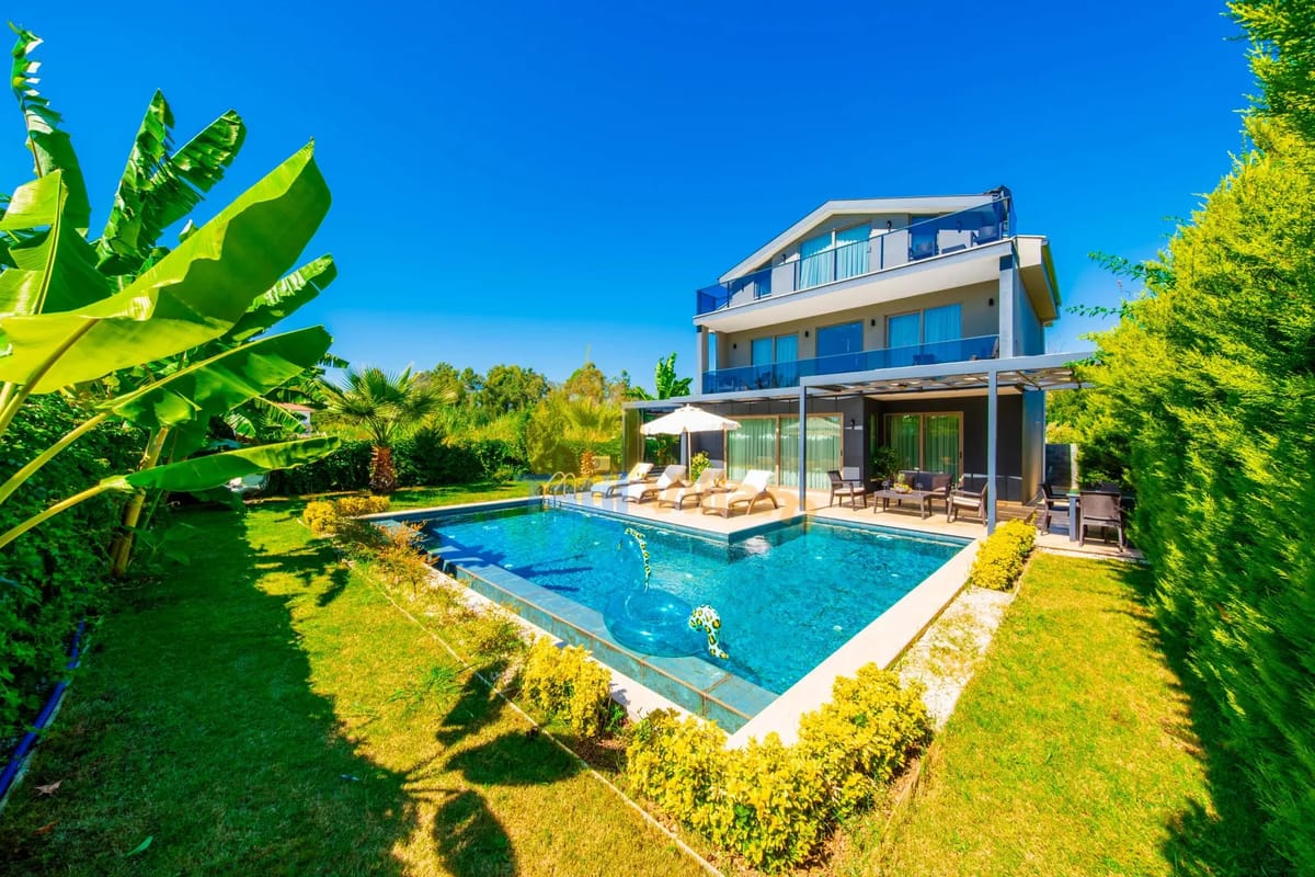 Villa Dark
