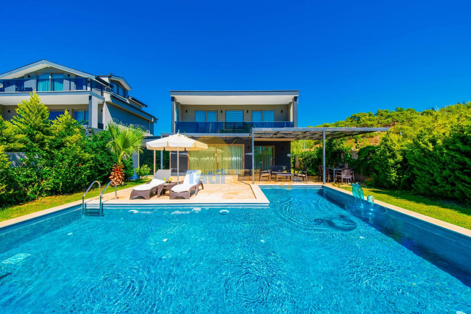 Villa Light gallery image