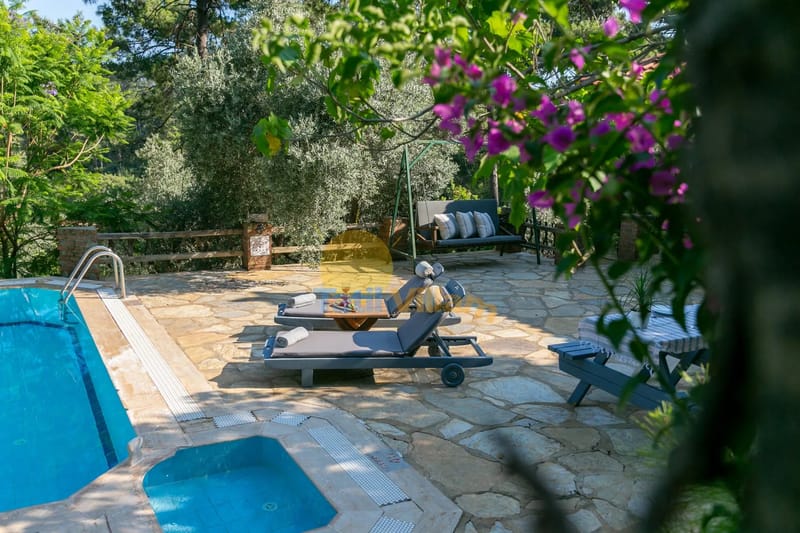Villa Ladin property photo