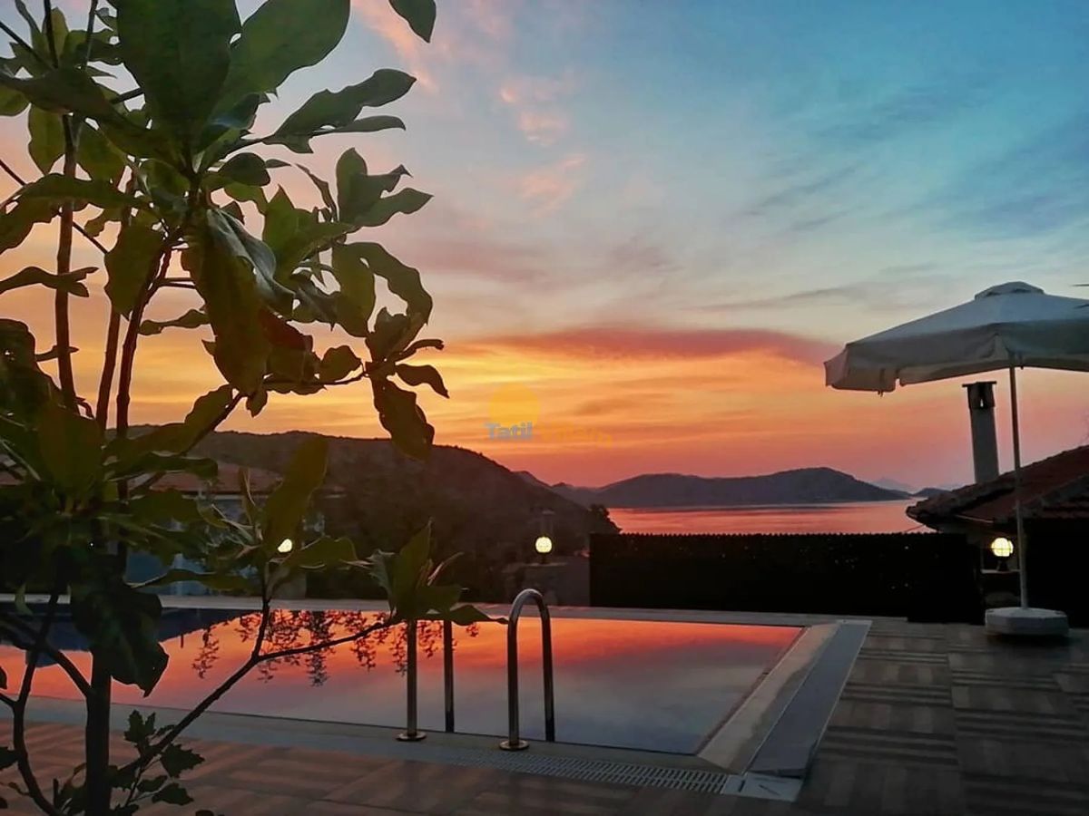 Villa Arya