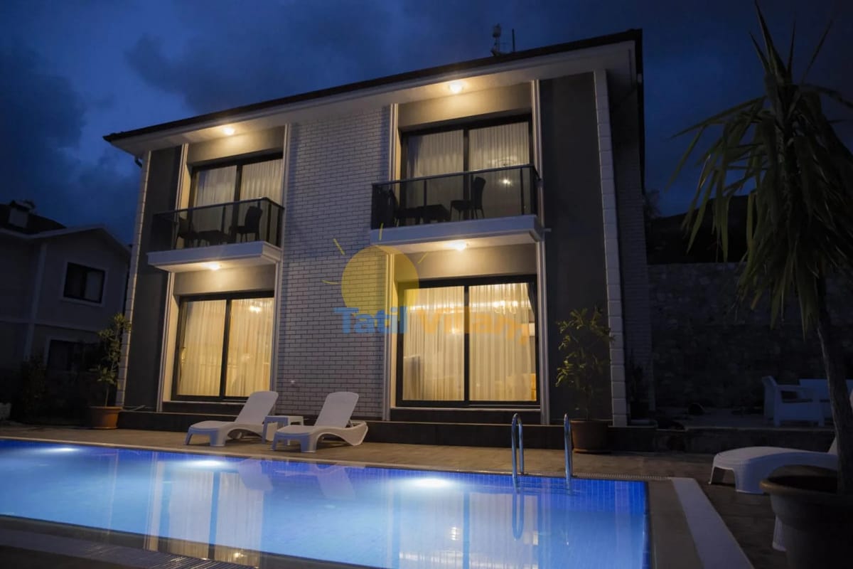 Villa Arya