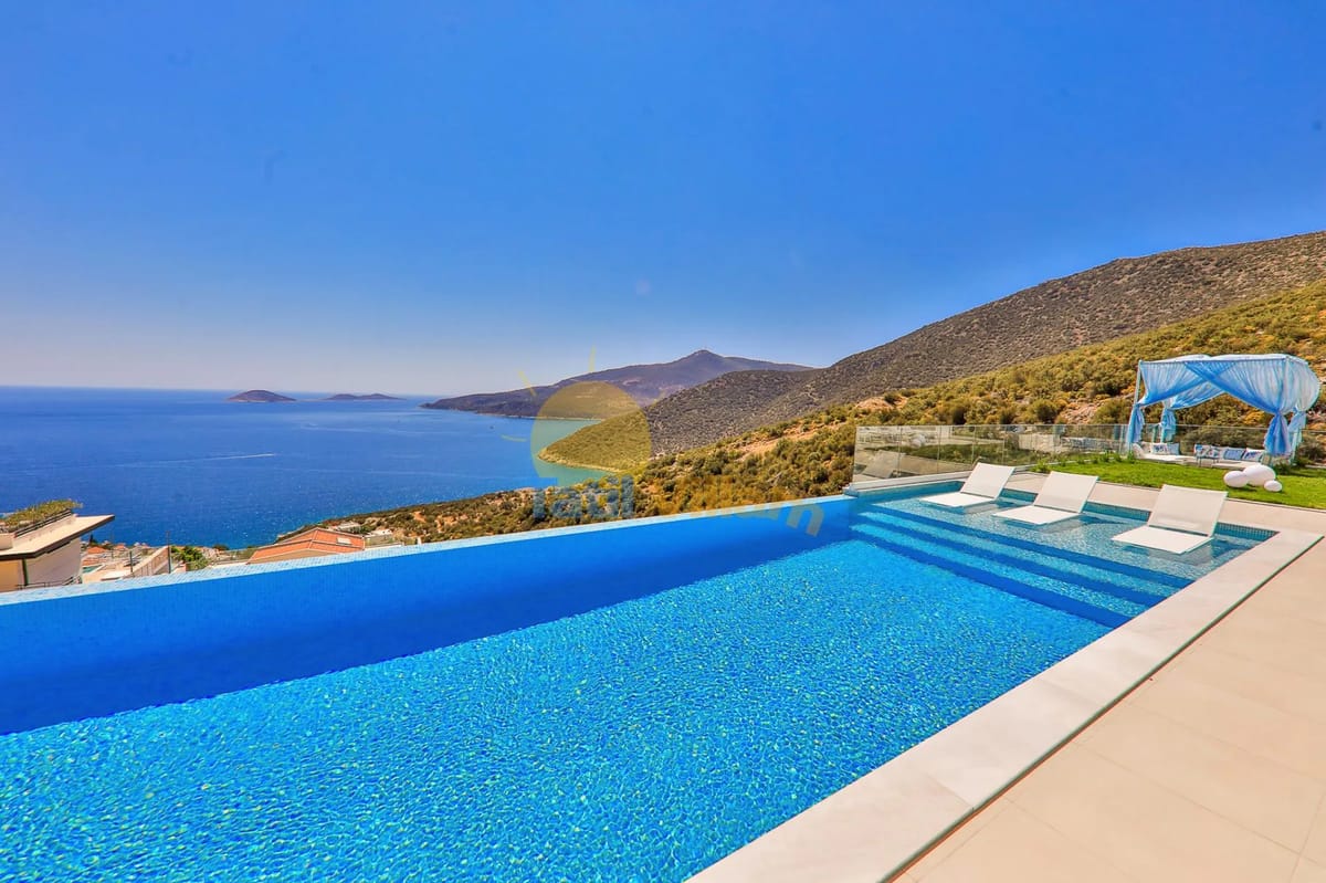 Villa Marble