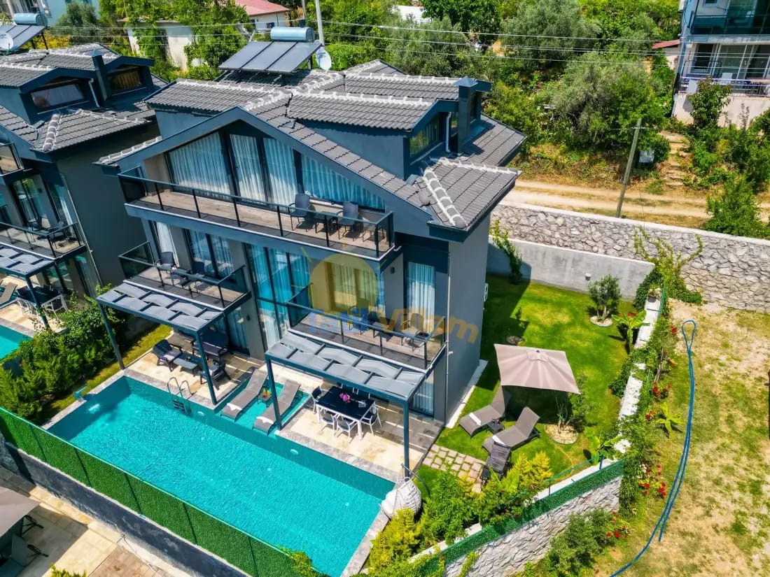 Villa Daylight