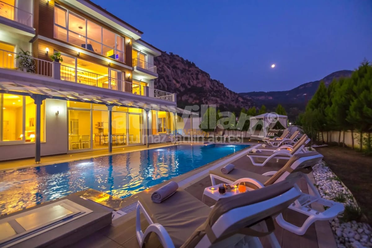 Villa Elya