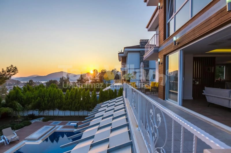Villa Elya