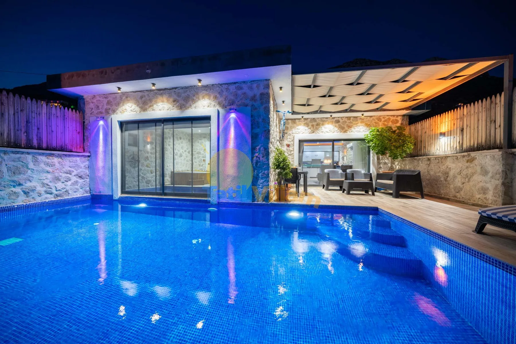 Villa Batı