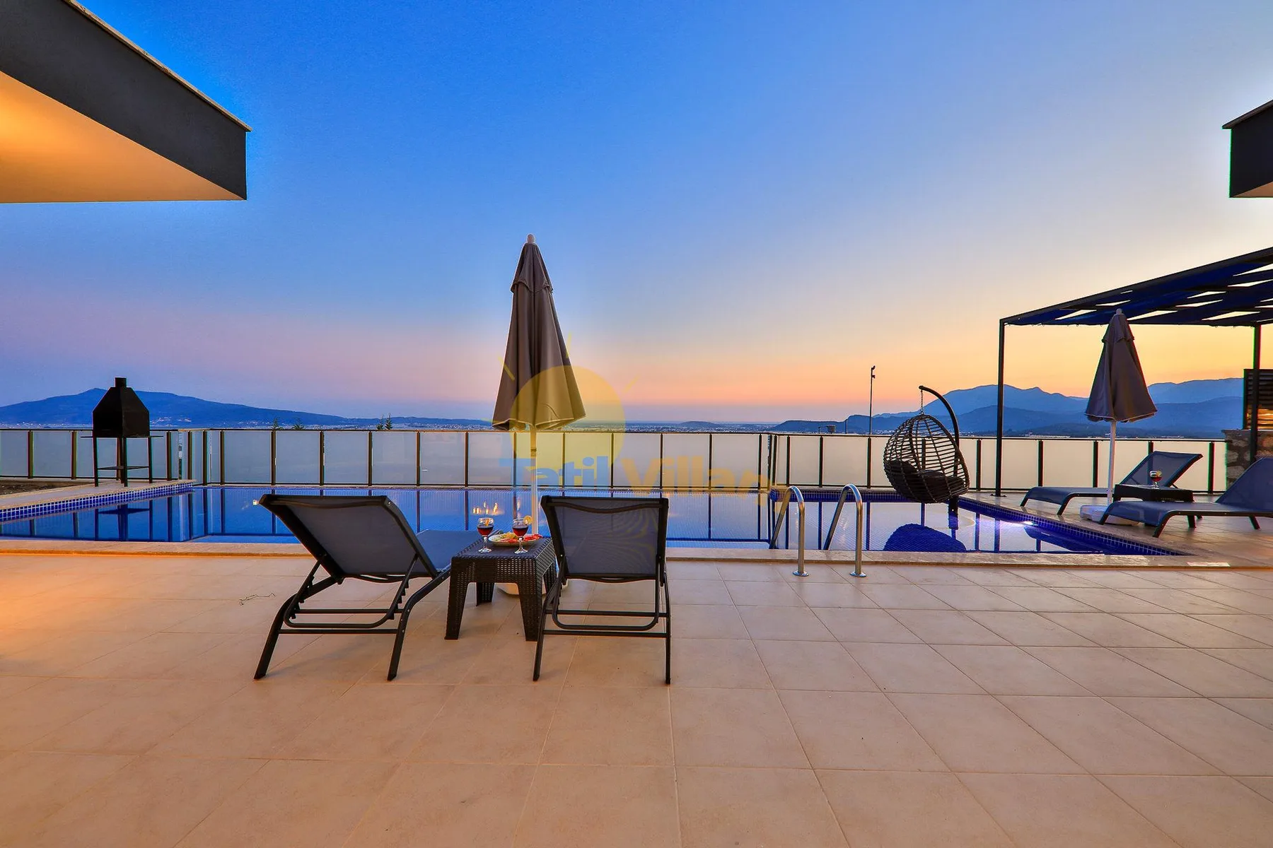 Villa Manolya