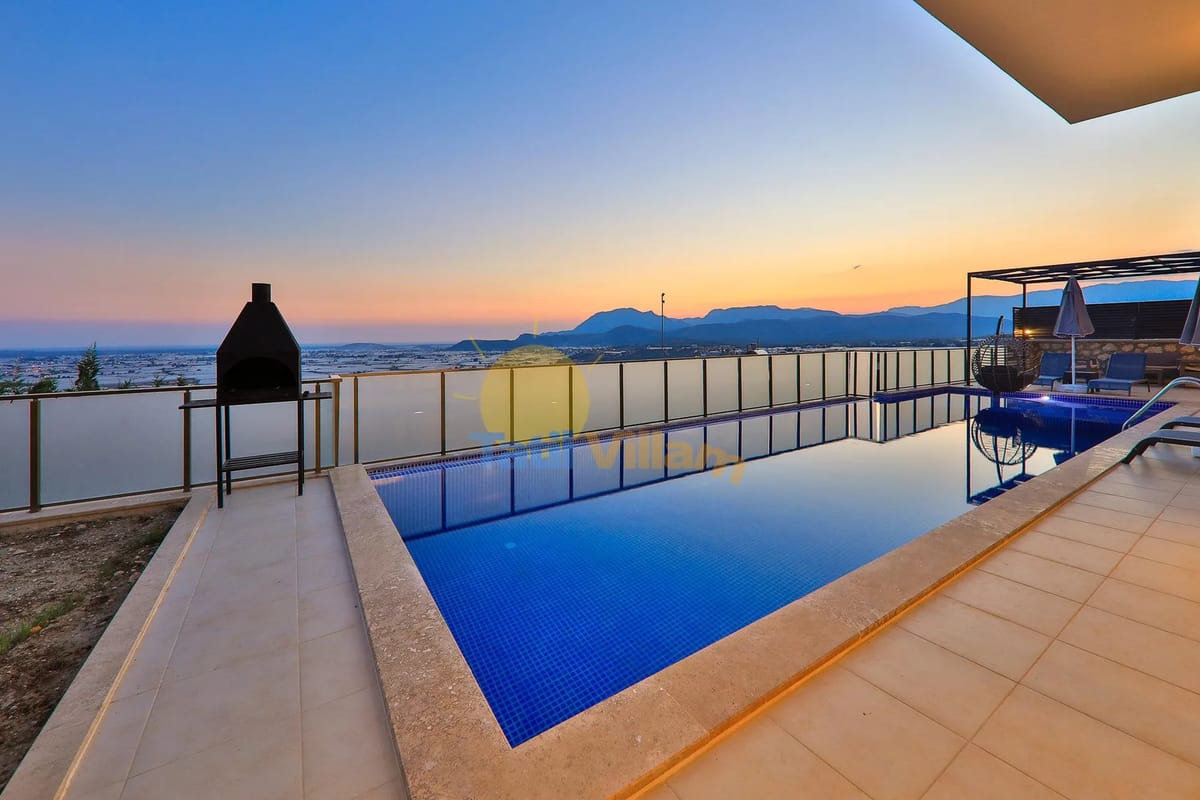 Villa Manolya