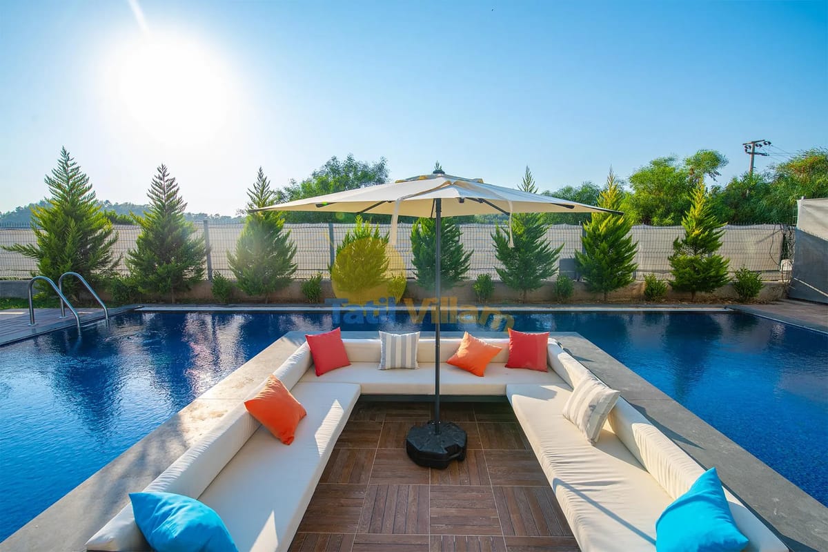 Villa Ay