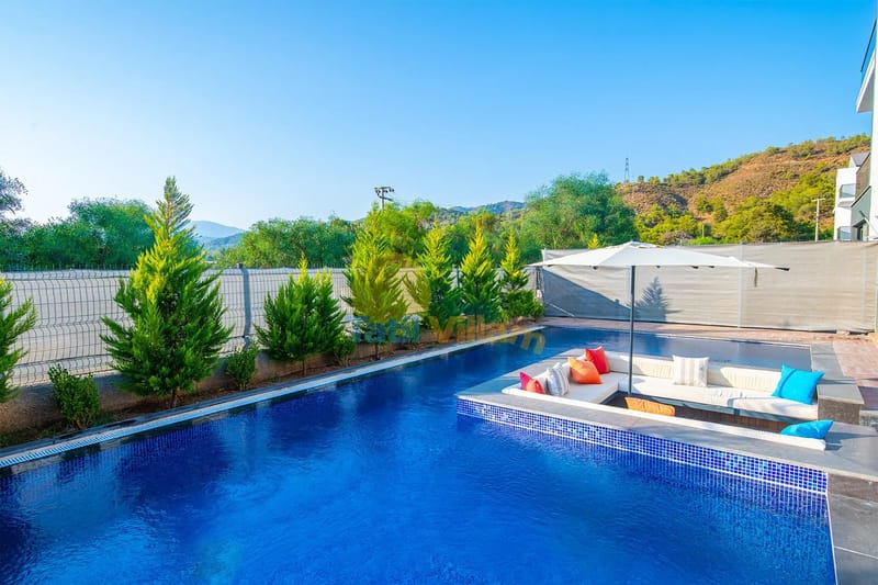 Villa Ay