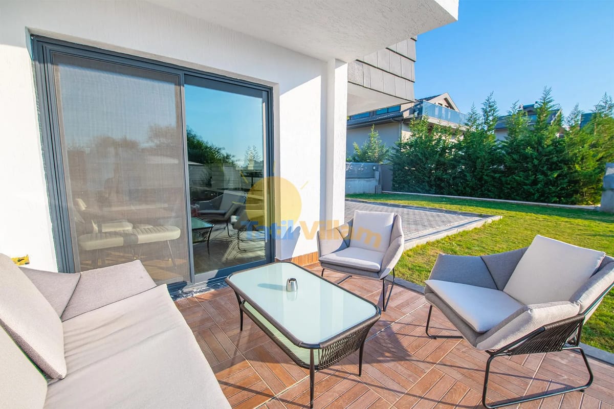 Villa Ay