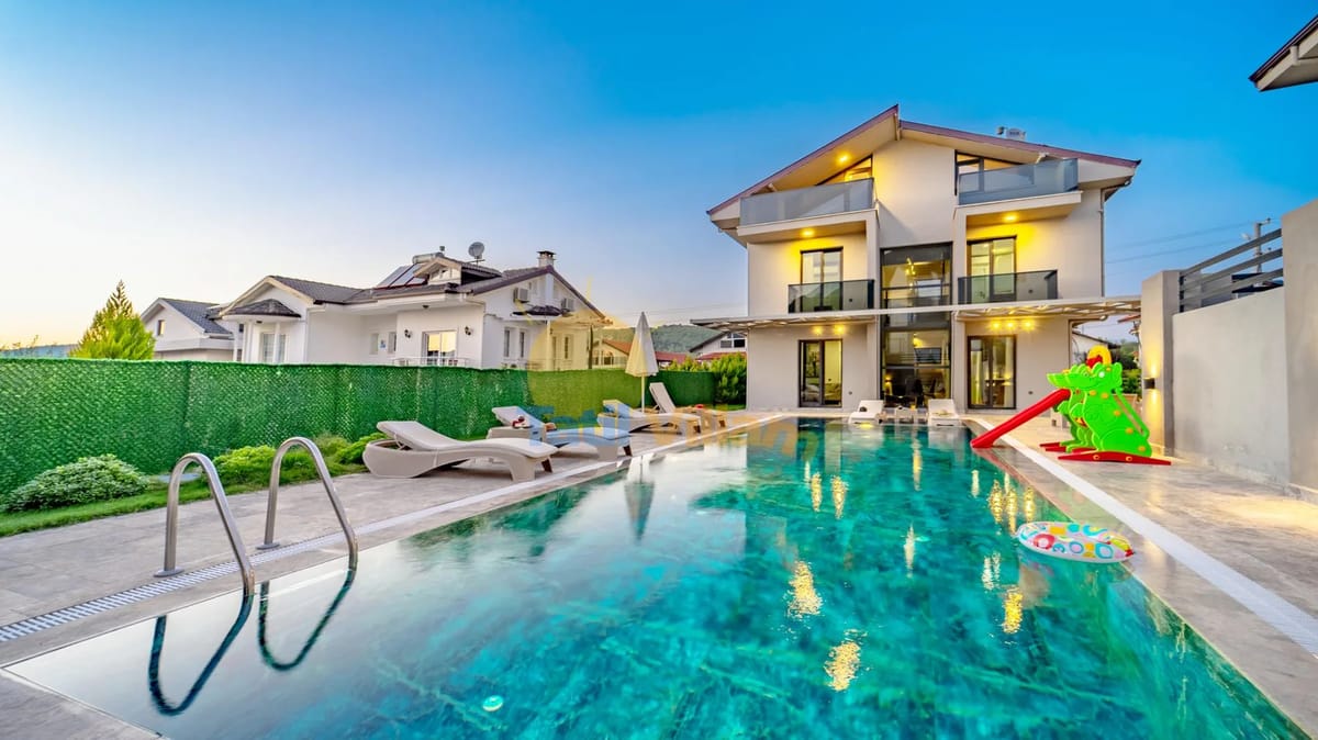Villa Aqua