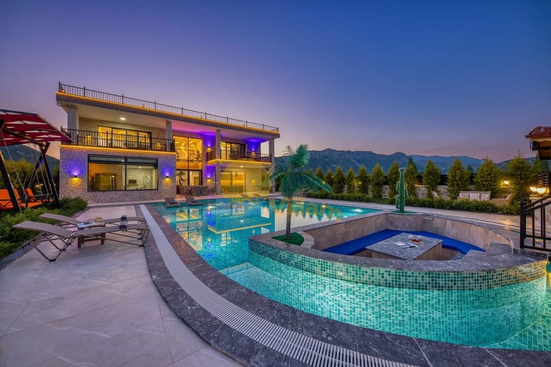 Villa Everest property photo