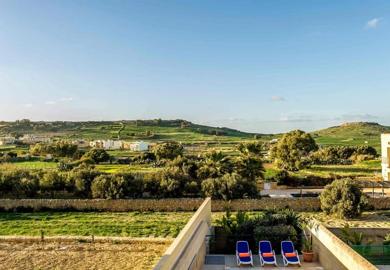 Vista del entorno rural desde la casa vacacional Four Winds en Gozo