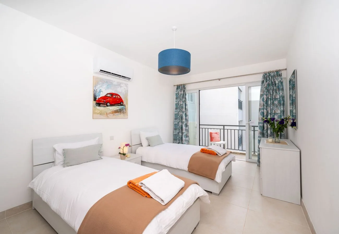 Apartment in Marsalforn - The Hillock Penthouse South A14