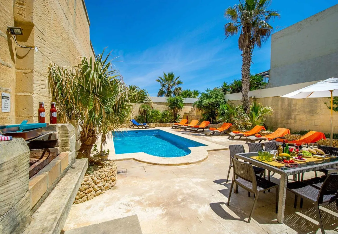 Farmhouse in Gozo with pool