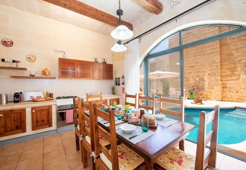 Casa rural en Iż-Żebbuġ - Ta Indri Holiday Home