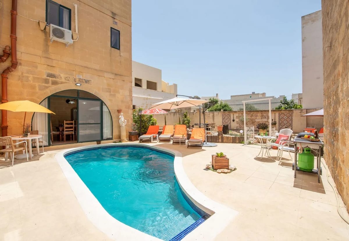 Casa rural en Iż-Żebbuġ - Ta Indri Holiday Home