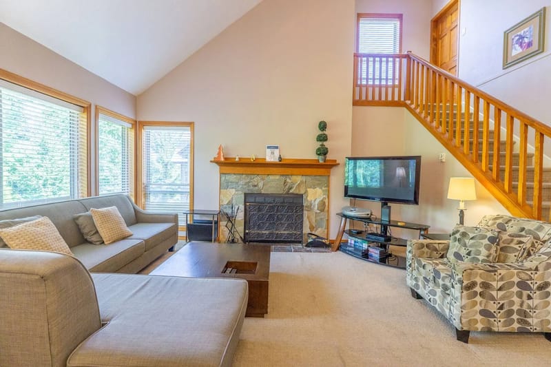 Painted Cliff 16 - Whistler Rental