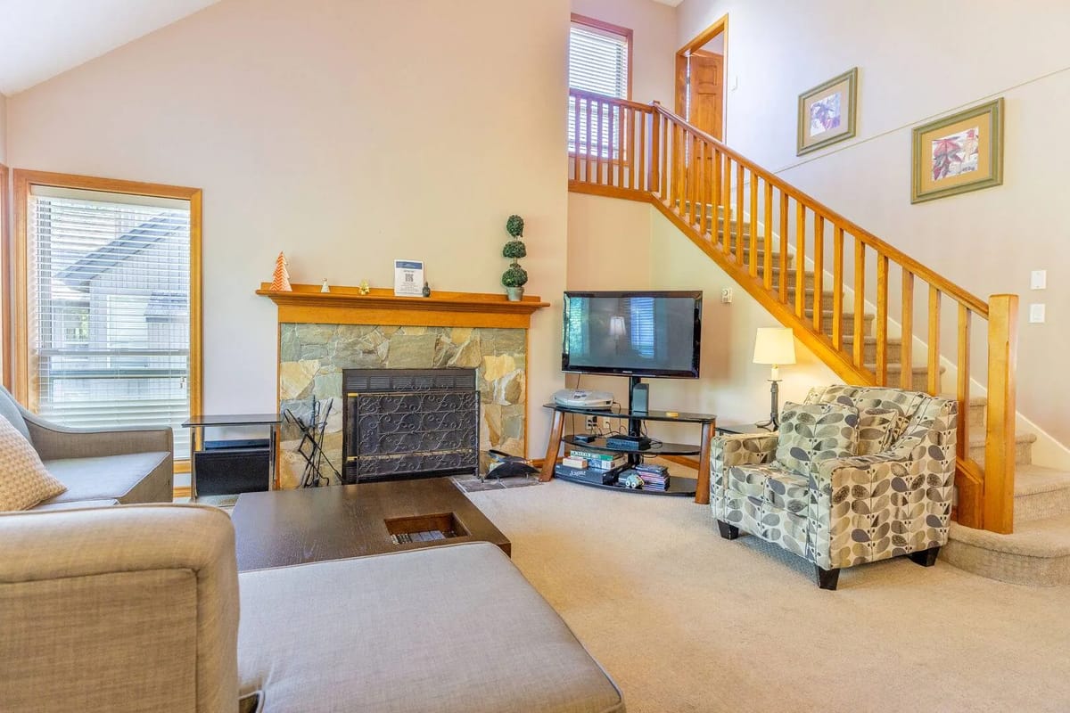 Painted Cliff 16 - Whistler Rental