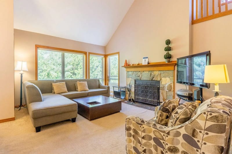 Painted Cliff 16 - Whistler Rental