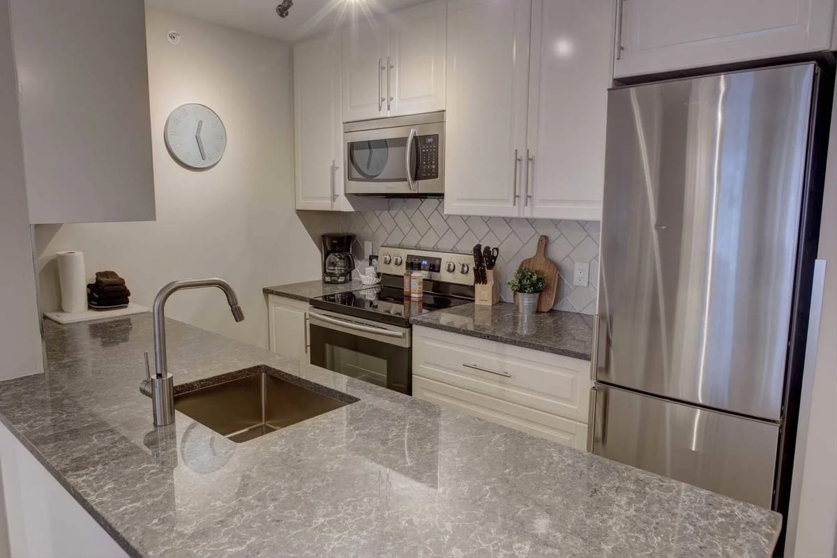 Fully equipped kitchen