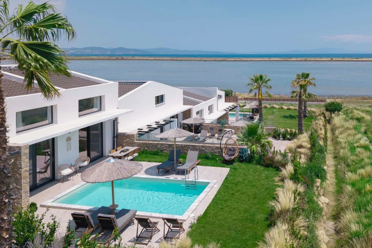 Feather Villa in Halkidiki