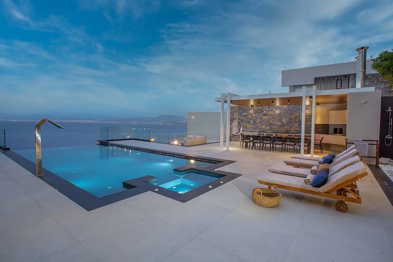 Blanche Villa in Crete