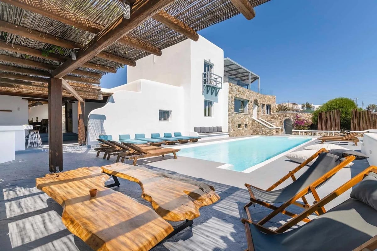 Mykonos luxury villa Ivory Retreat in Agios Stefanos - 1