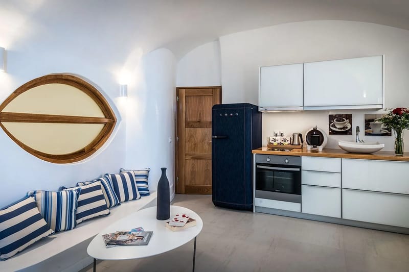 Santorini luxury villa Oliver in Oia - 4