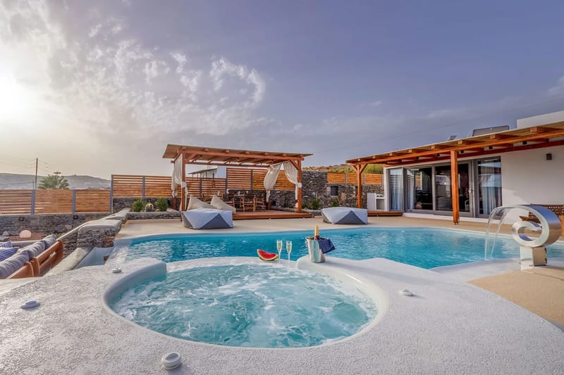 Berylis villa in Milos