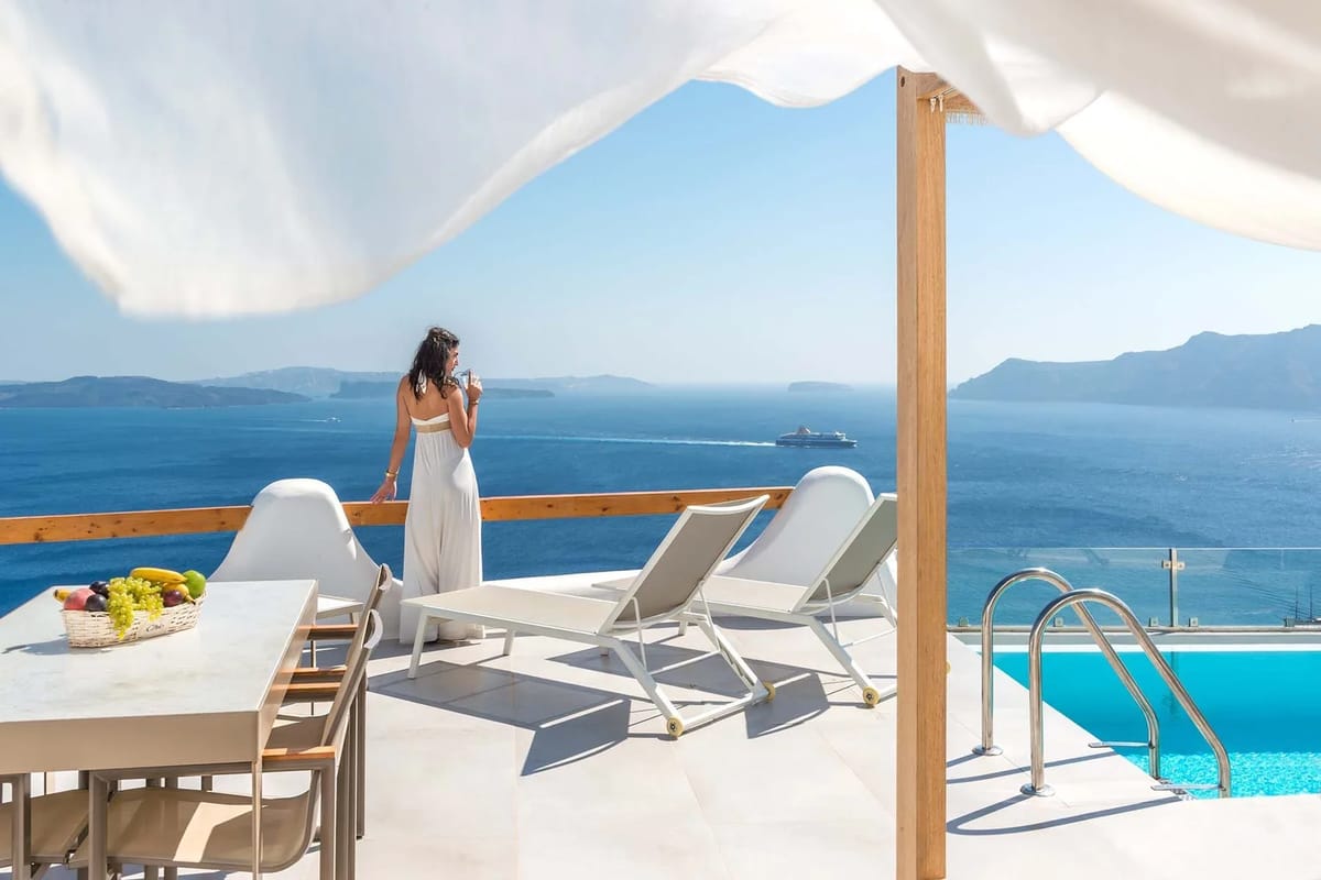 Desiree Villa in Santorini