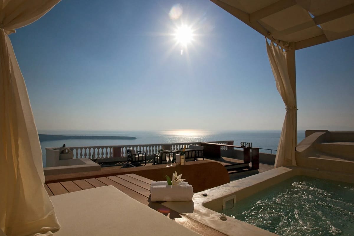 Oia Villa in Santorini