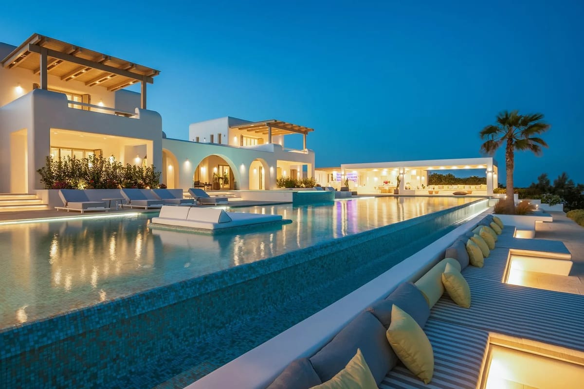 Belladonna villa in Paros