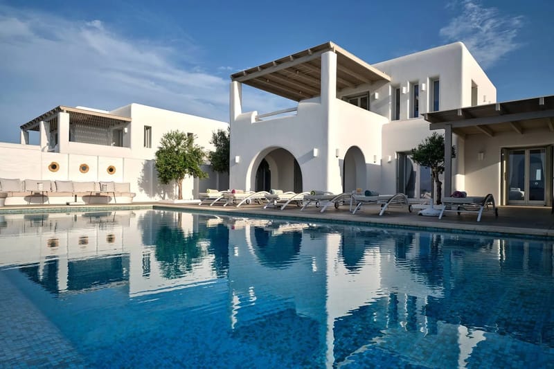 Majesty Villa in Paros