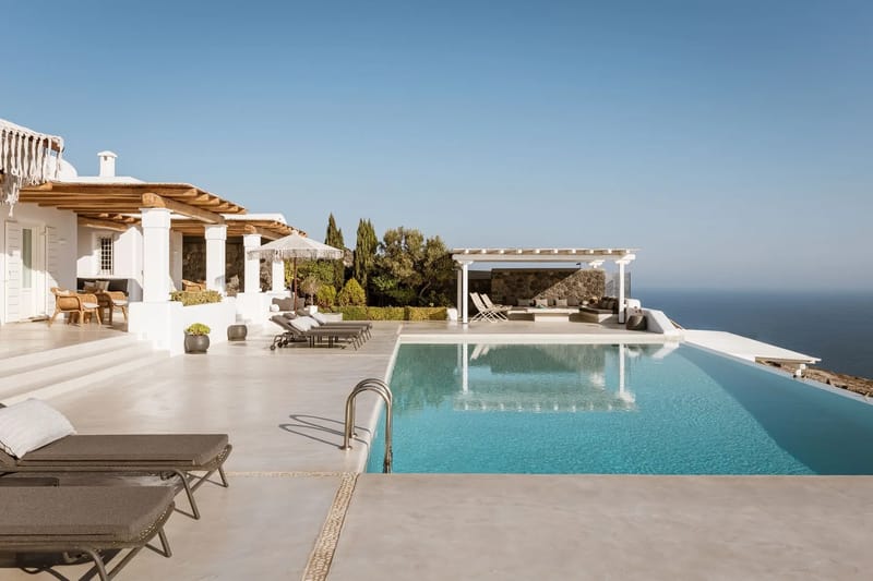Sandra Villa in Santorini
