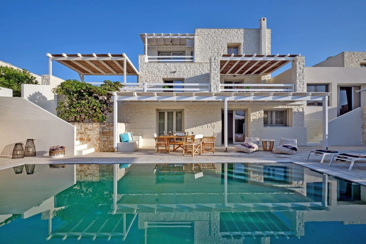 Caroline Villa in Paros