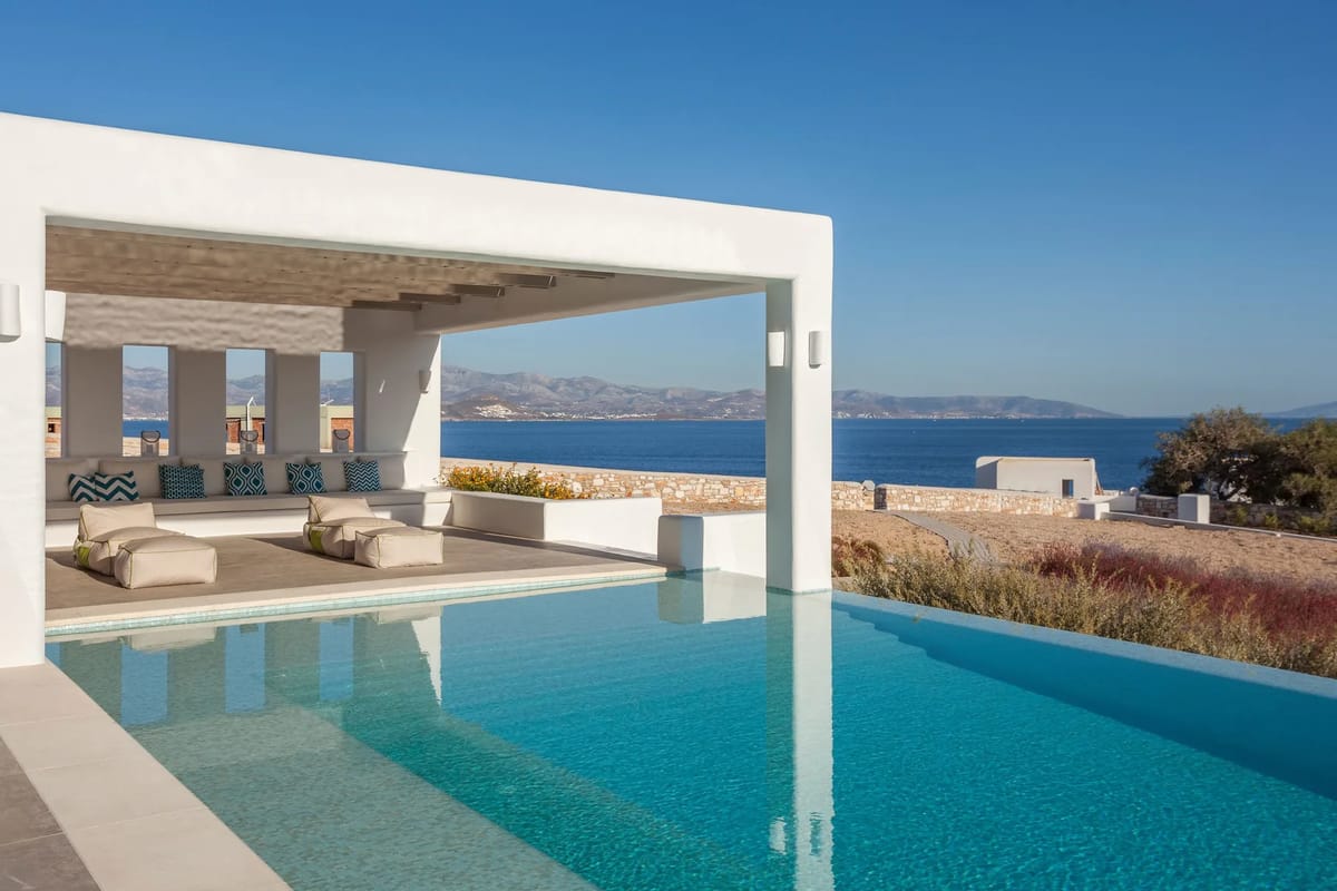 Peacock Villa in Paros