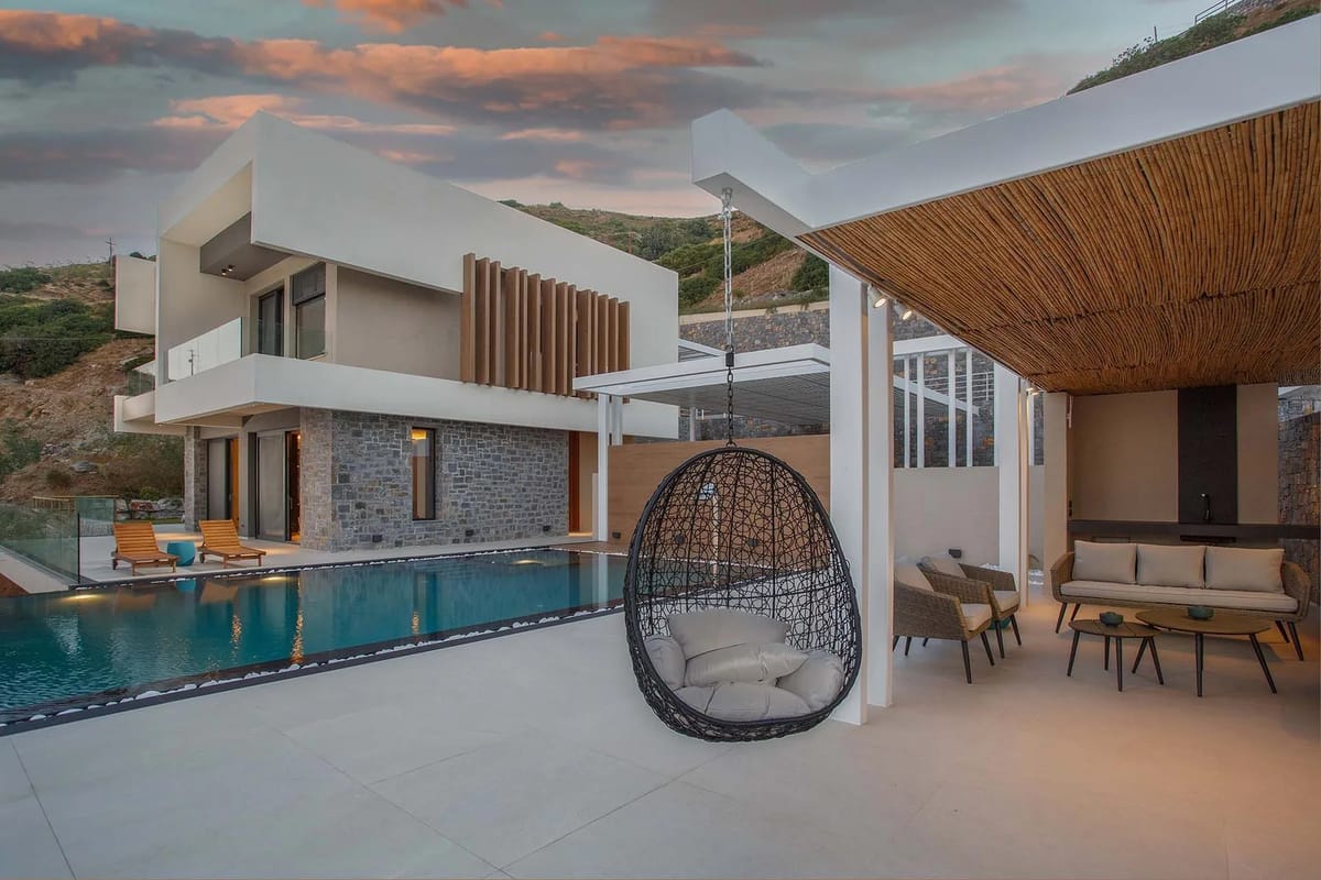 Peach Villa in Crete