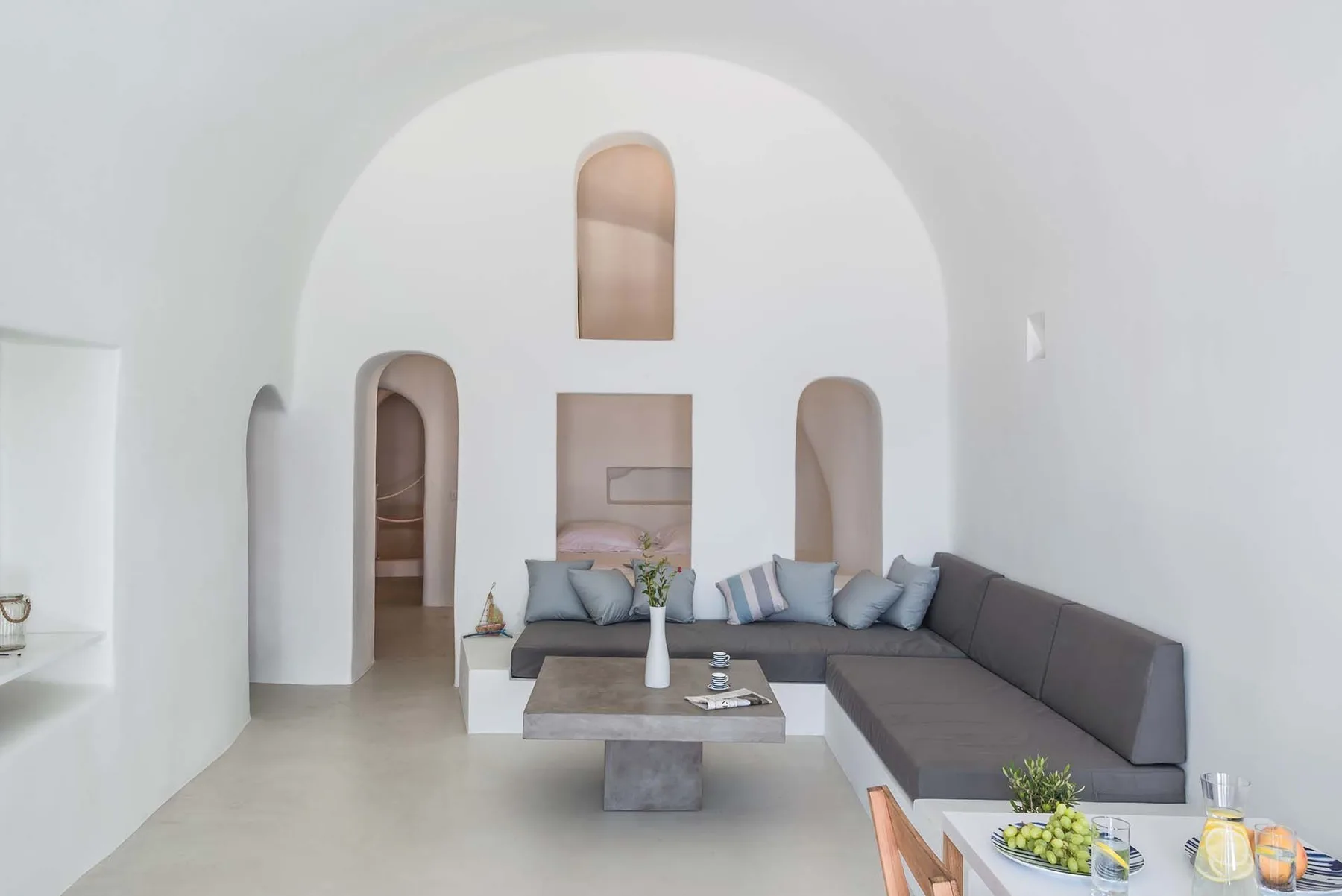 Santorini luxury villa Lucien in Oia - 3