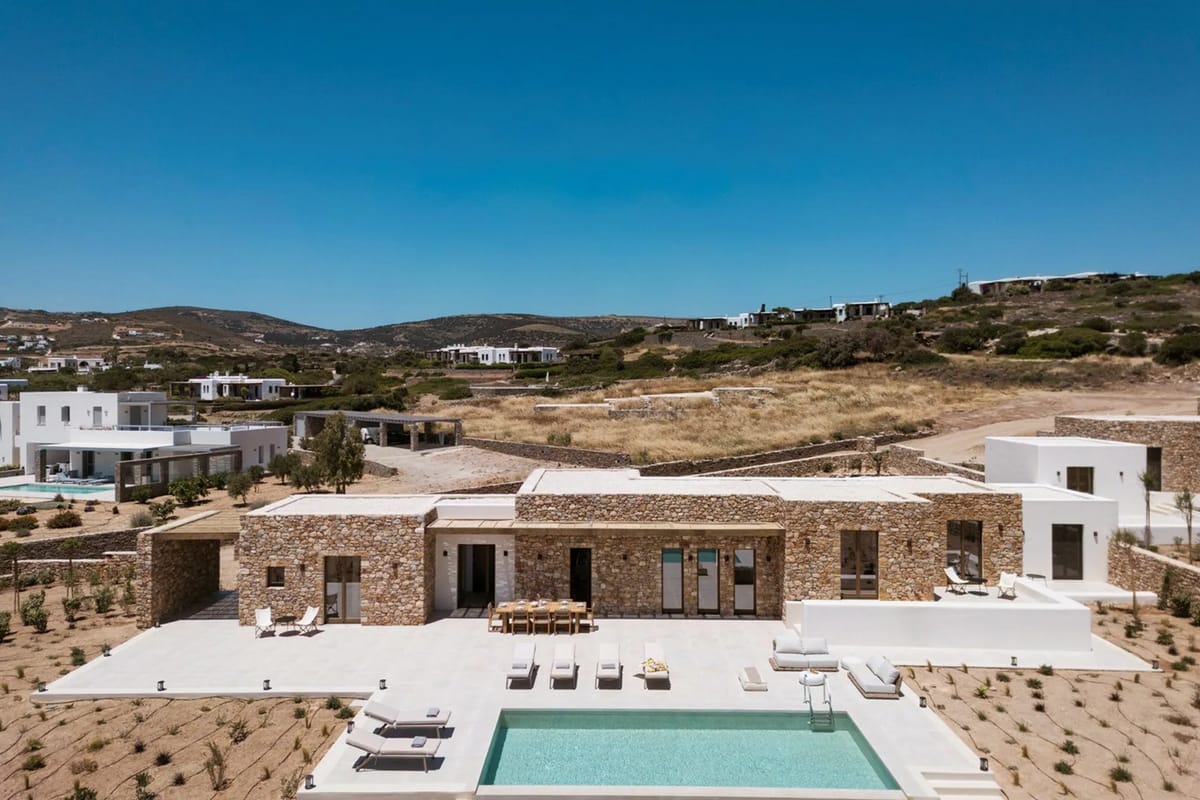 Mocha Villa in Paros