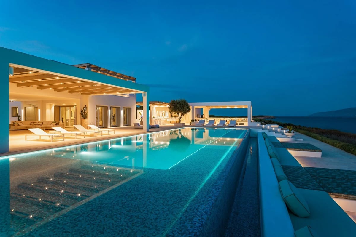 Amazon villa in Paros