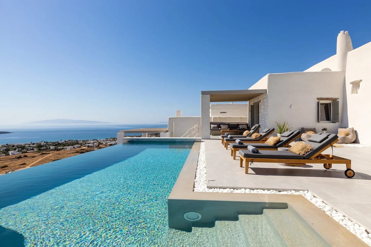 Clementine Villa in Paros